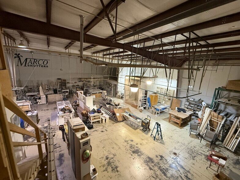 More Photos Of 707 N Frontier Rd, Papillion Industrial For Sale