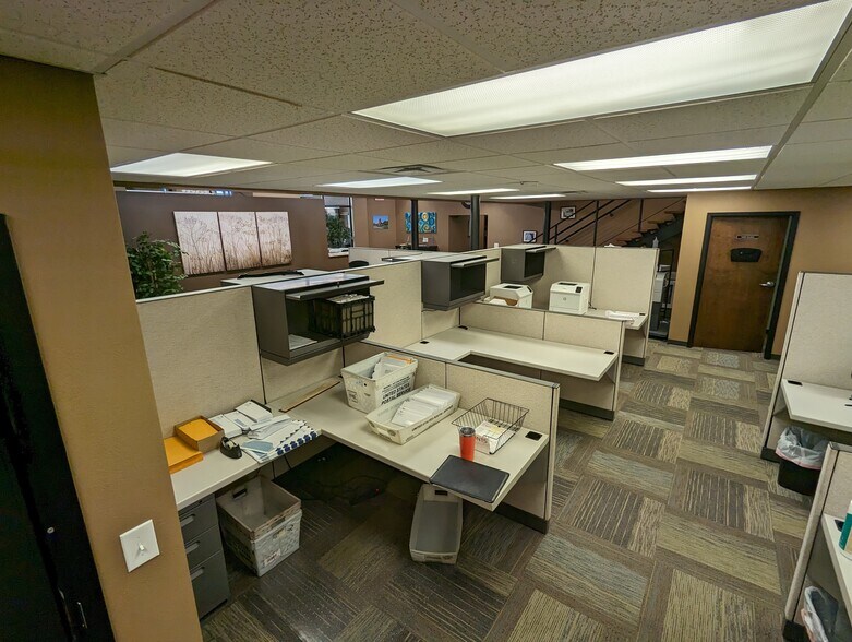 More Photos Of 222 W Main St, Belleville Medical For Sale