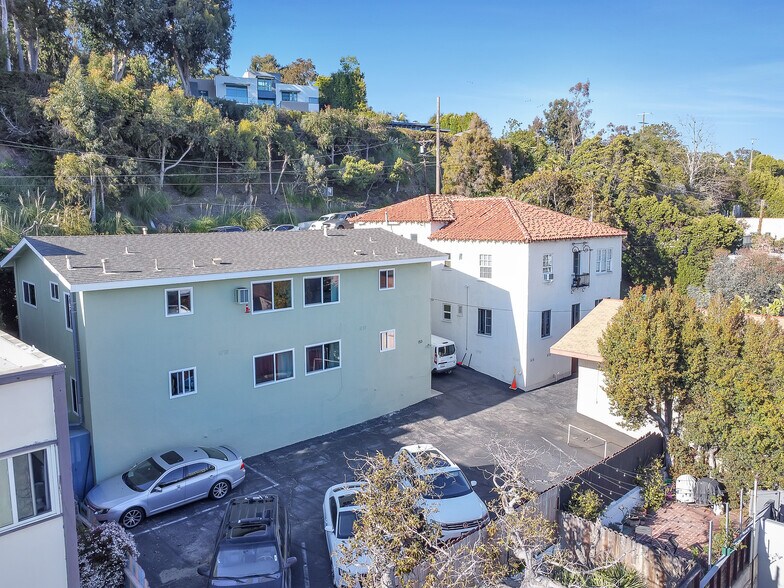 More Photos Of 153-157 W Channel Rd, Santa Monica Apartments For Sale