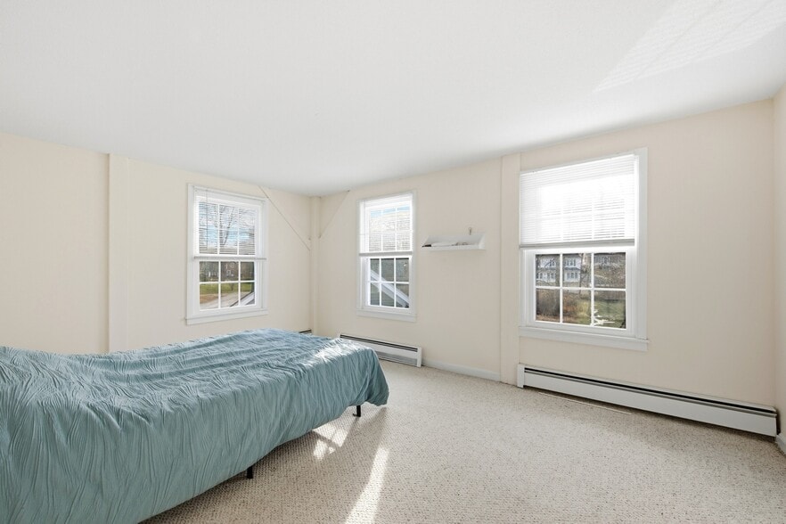 More Photos Of 33 Deep River Rd, Centerbrook Flex For Sale