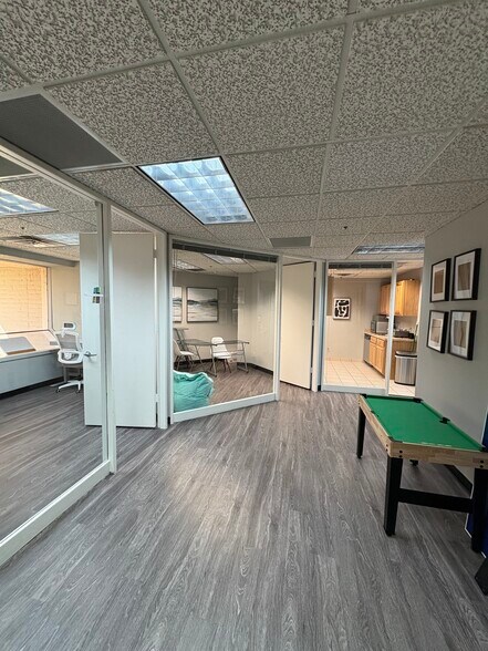 More Photos Of 10240 W Bell Rd, Sun City Office For Lease