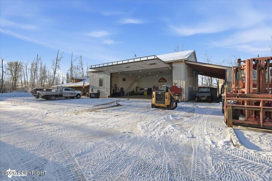 More Photos Of 1000 S Ridgecrest Rd, Wasilla Industrial For Sale