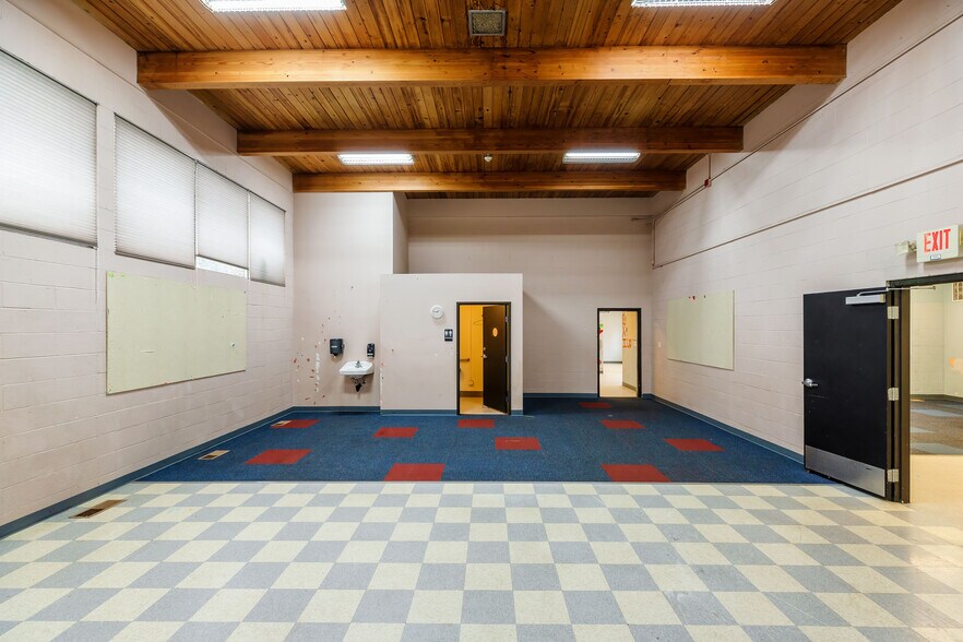 More Photos Of 2992 SE Monroe St, Milwaukie Daycare Center For Sale
