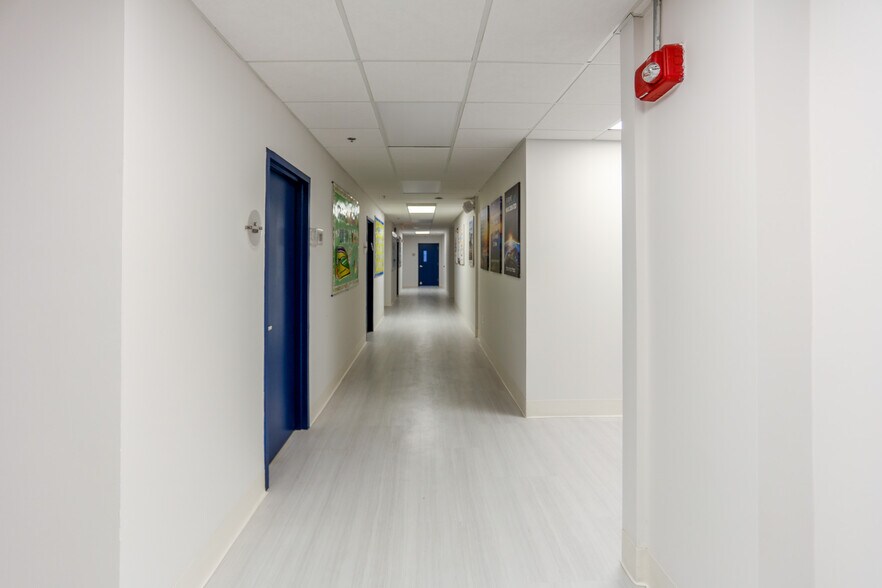 More Photos Of 1720 Harrison St, Hollywood Office Residential For Sale