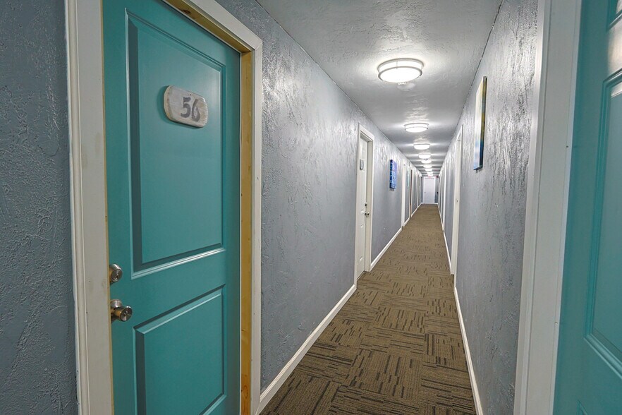 More Photos Of 754 SW Coast Hwy, Newport Hotel For Sale