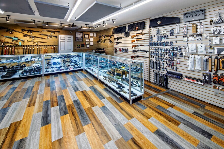 More Photos Of 72 Smoketree Ave S, Lake Havasu City Storefront Retail Office For Sale