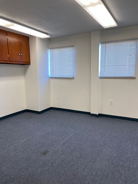 More Photos Of 6401-6405 E 72nd Ave, Commerce City Office For Lease