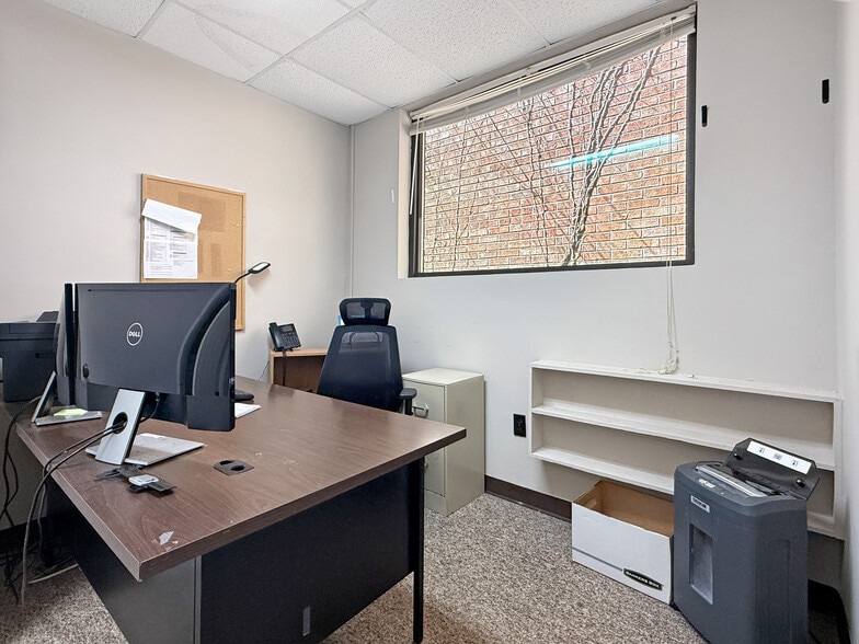 More Photos Of 109 W Atlantic St, South Hill Storefront Retail Office For Sale