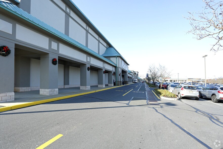 More Photos Of 635 Bay Ave, Toms River General Retail For Sale