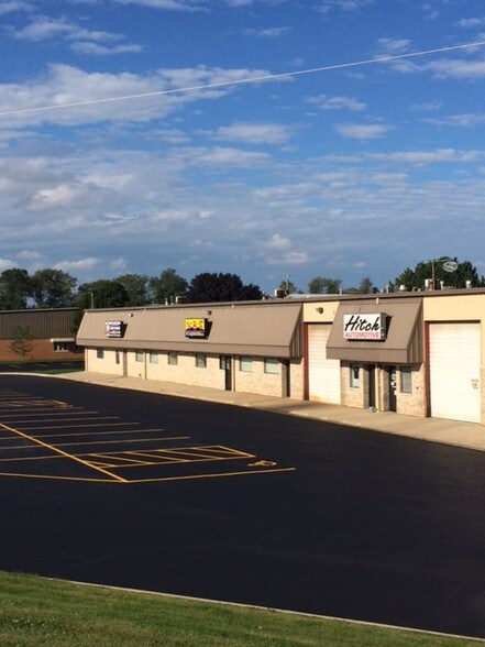 Primary Photo Of 9244 Trinity Dr, Lake In The Hills Warehouse For Lease