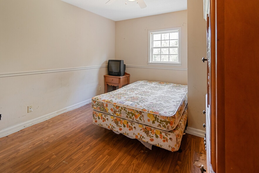 More Photos Of 960 Curry Pl, Macon-Bibb Healthcare For Sale