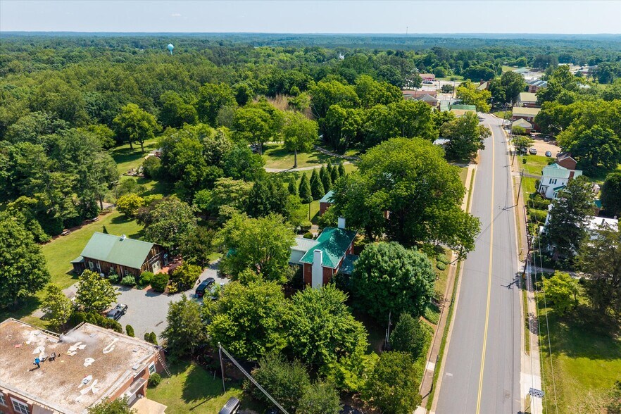 More Photos Of 252 David Bruce Ave, Charlotte Court House Hospitality For Sale
