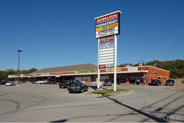 More Photos Of 2401-2443 W Kiest Blvd, Dallas Unknown For Lease