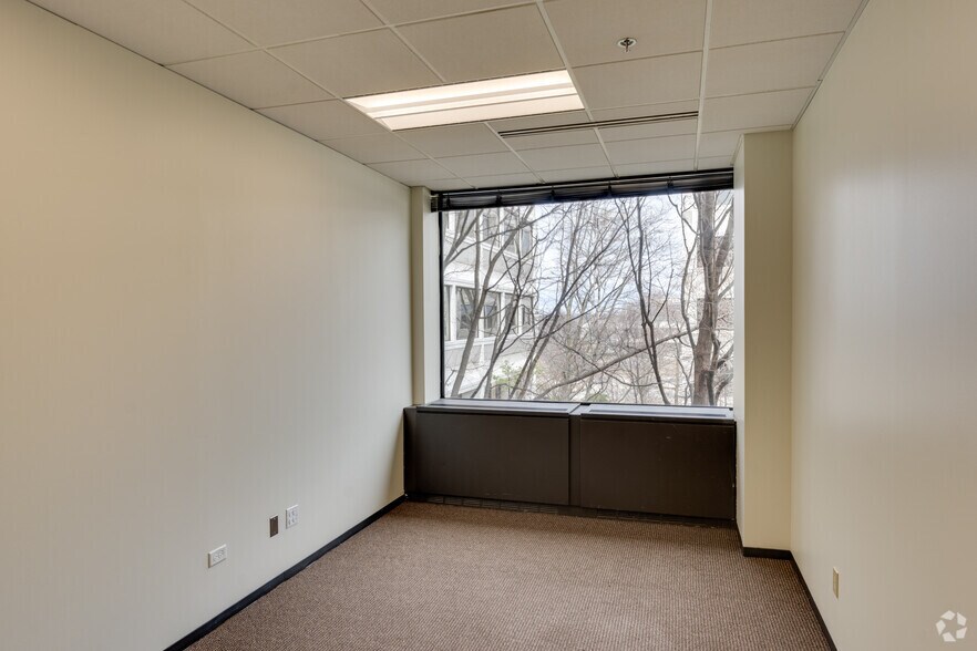 Photo of 3rd Floor Ste 2211/305