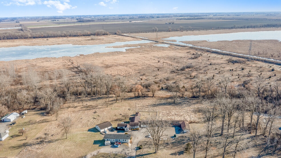 More Photos Of 2117 S River Rd, Bay City Apartments For Sale