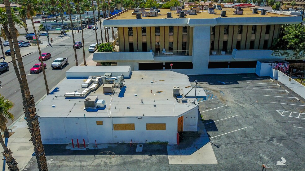 More Photos Of 311 N Indian Canyon Dr, Palm Springs General Retail For Sale