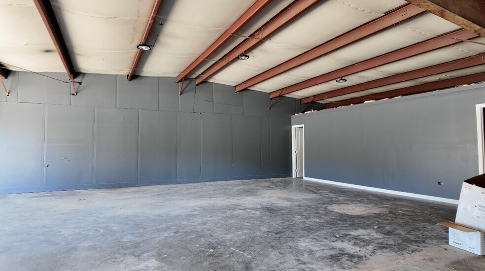 More Photos Of 1081 Fort Mill Hwy, Indian Land Warehouse For Lease