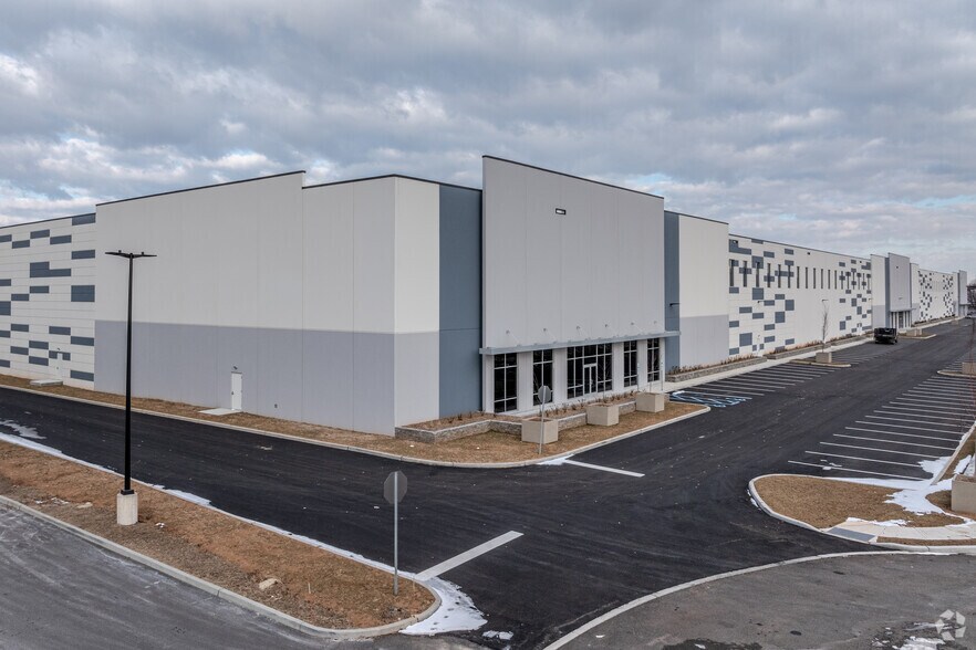 More Photos Of 650 Federal Blvd, Carteret Unknown For Lease