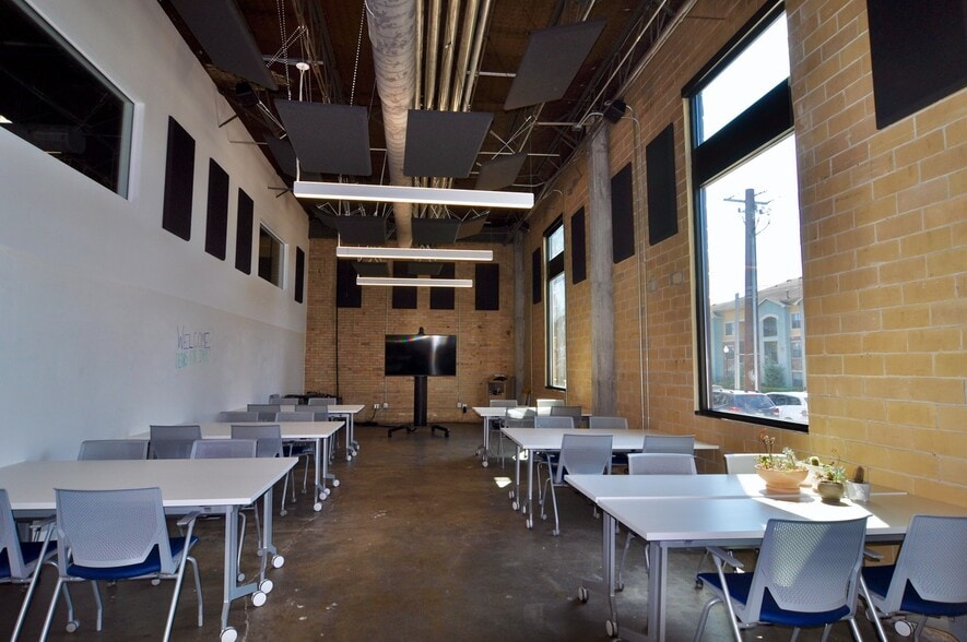 More Photos Of 2000 E 6th St, Austin Loft Creative Space For Lease