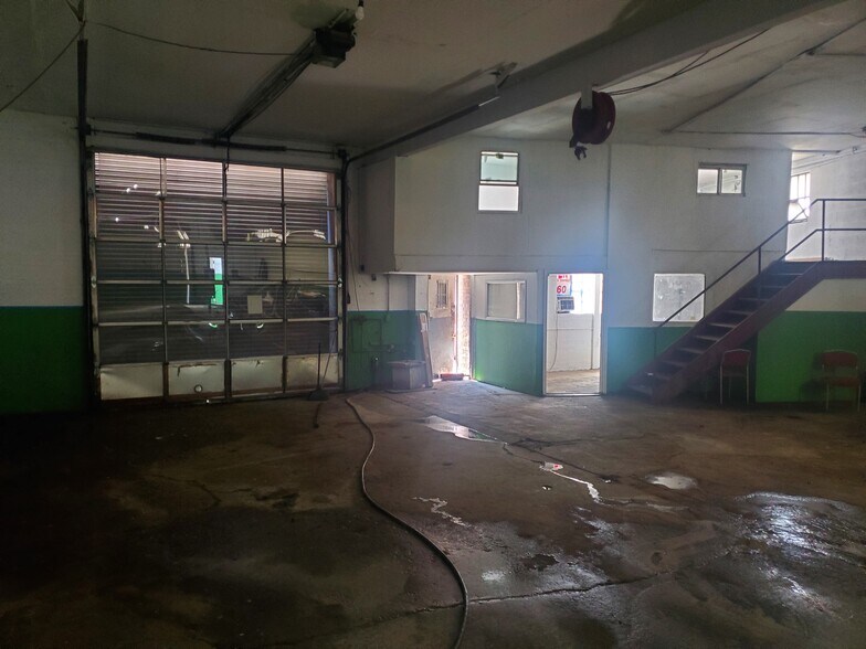 More Photos Of 13-11 44th Ave, Long Island City Warehouse For Lease