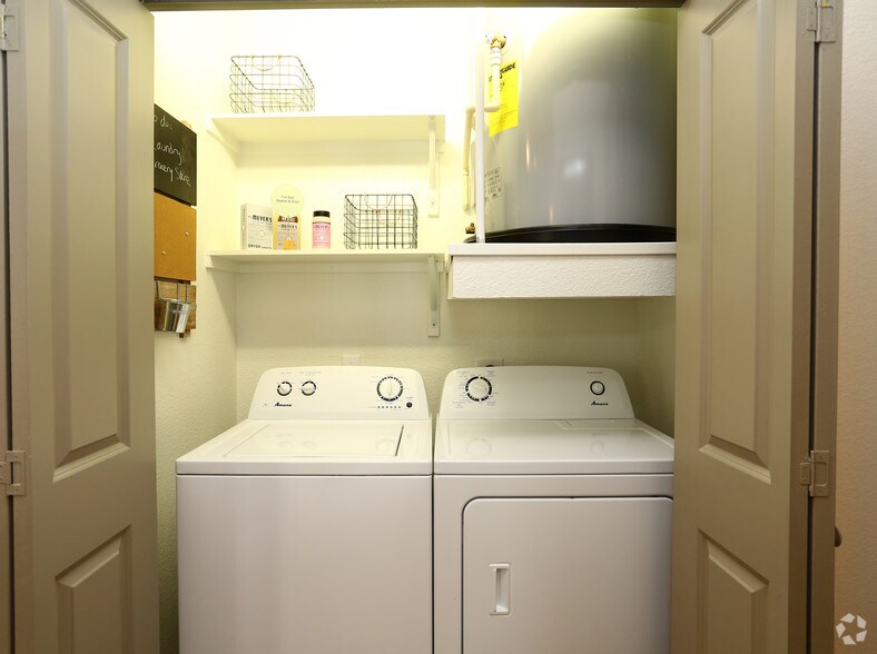 More Photos Of 403 E Koenig Ln, Austin Apartments For Lease