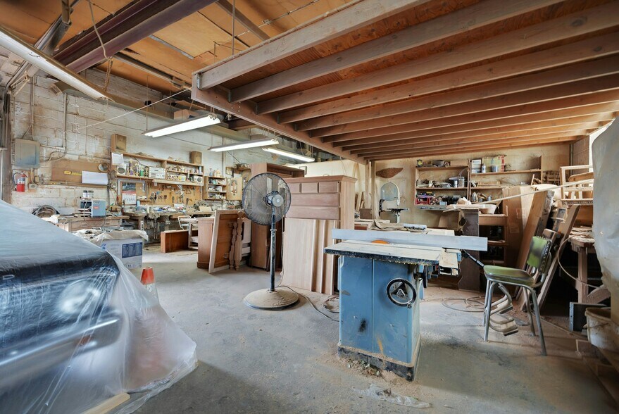 More Photos Of 18 McDermott Pl, Bergenfield Industrial For Sale