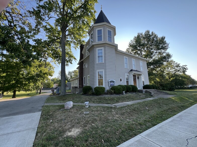 Primary Photo Of 119 W Main St, Amelia Office For Sale