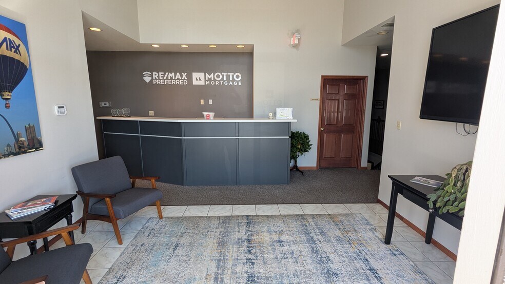 More Photos Of 1668 Windham Way, O'Fallon Office For Sale