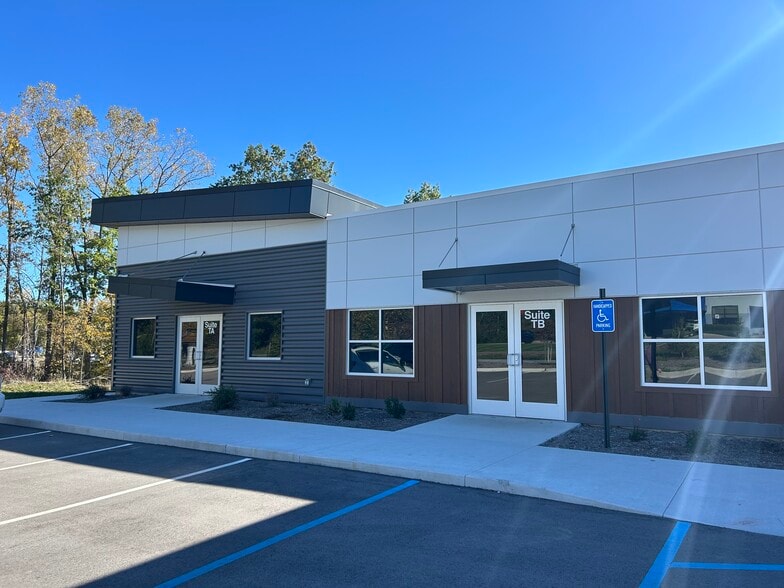 More Photos Of 7740 Childsdale Ave NE, Rockford Storefront For Lease