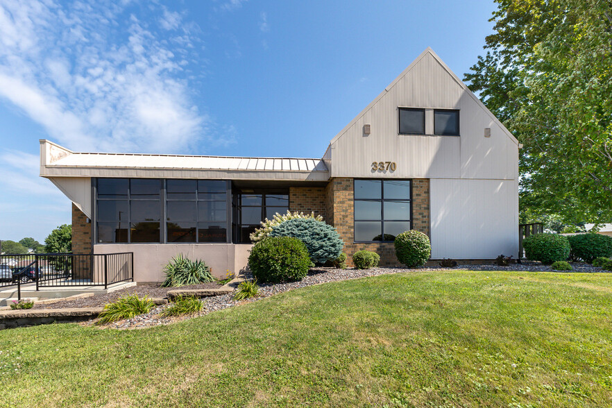 Primary Photo Of 3370 Asbury Rd, Dubuque Office For Sale