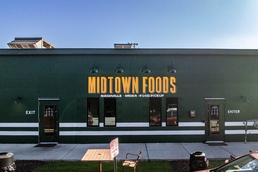 Primary Photo Of 614 18th Ave N, Nashville Restaurant For Lease