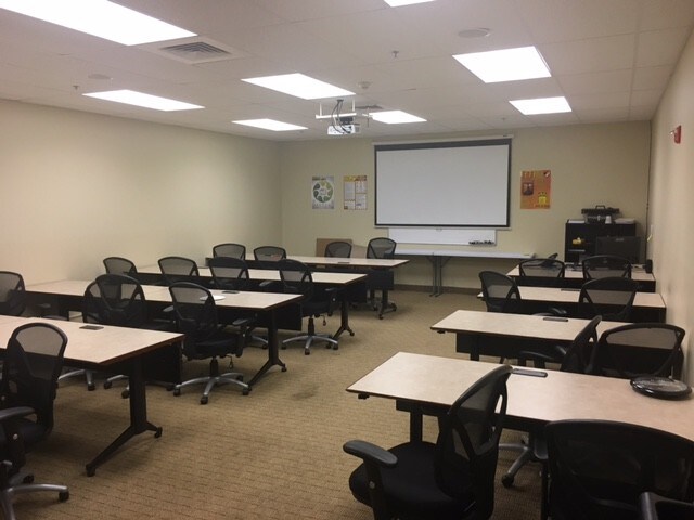 More Photos Of 436 S Lansdowne Ave, Yeadon Office For Lease