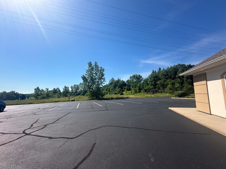 More Photos Of 4211 Division Ave, Comstock Park Office For Sale