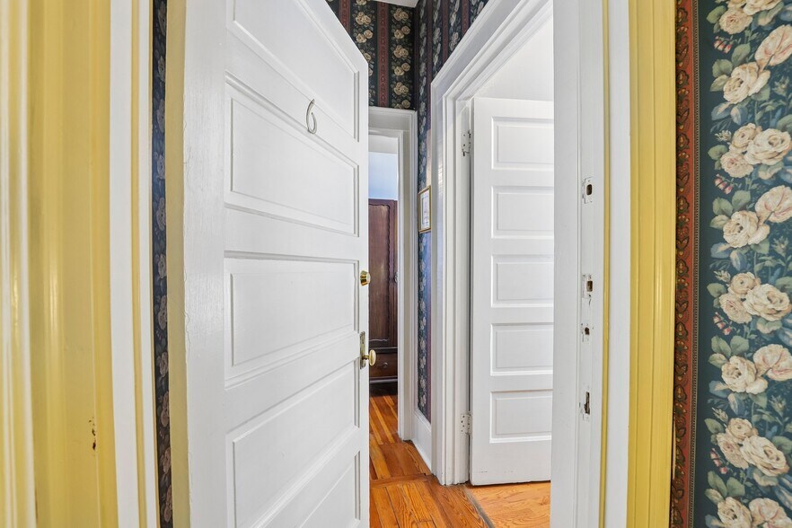 More Photos Of 421 Howard St, San Antonio Hospitality For Sale