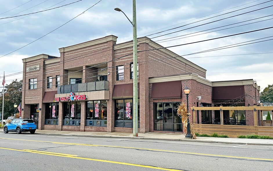 More Photos Of 32821 Grand River Ave, Farmington Hills Restaurant For Lease