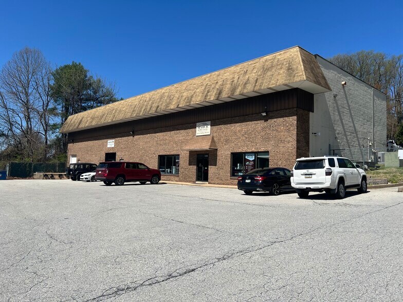 Primary Photo Of 5081 W Chester Pike, Newtown Square Warehouse For Lease
