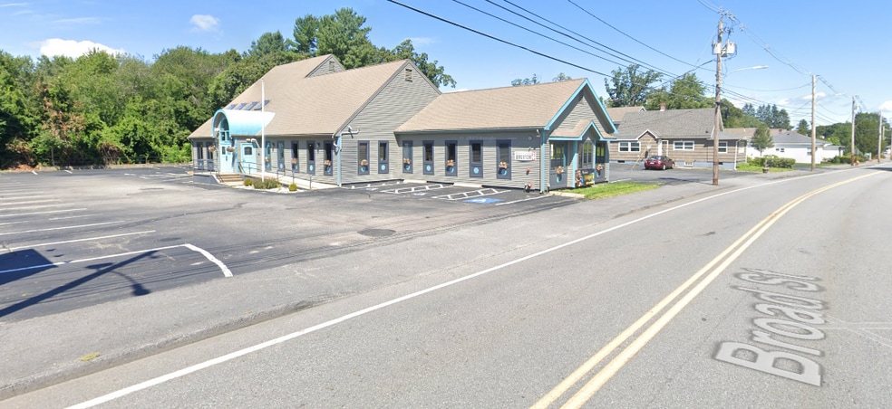 More Photos Of 165-167 Broad St, Hudson Freestanding For Sale