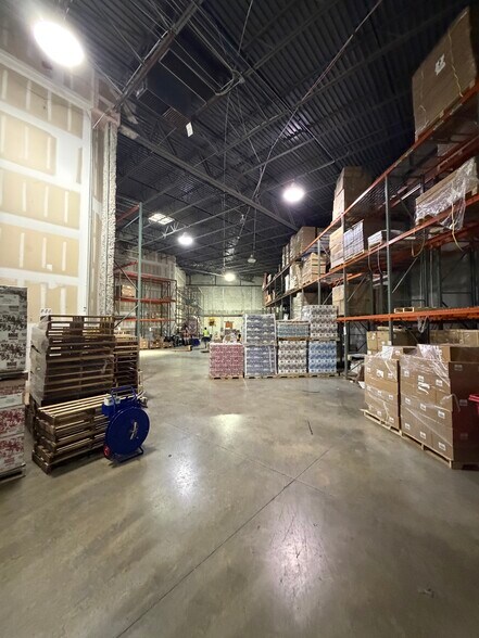 More Photos Of 701 Park of Commerce Blvd, Boca Raton Light Distribution For Lease