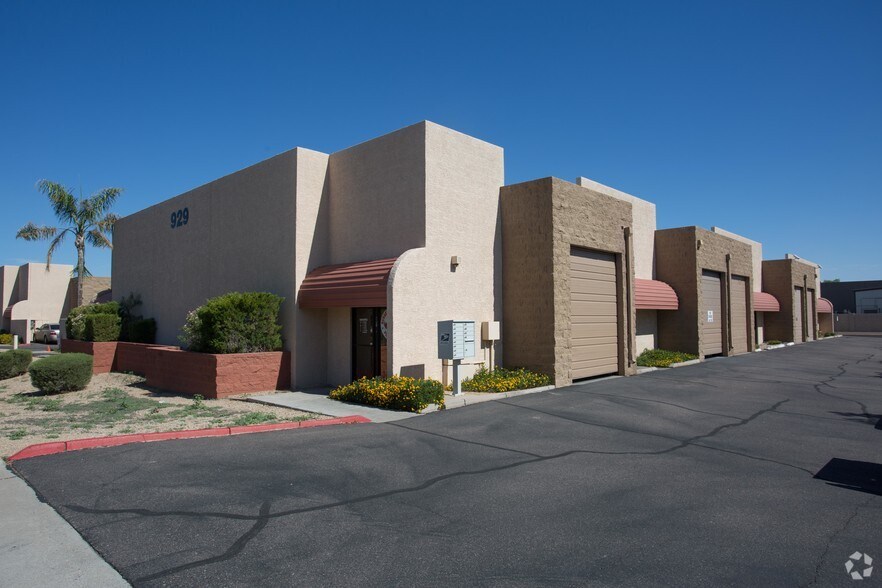 More Photos Of 929 E Juanita Ave, Mesa Warehouse For Lease