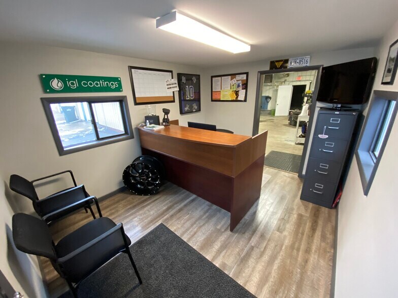 More Photos Of 1436-1438 Military Tpke, Plattsburgh Auto Repair For Sale
