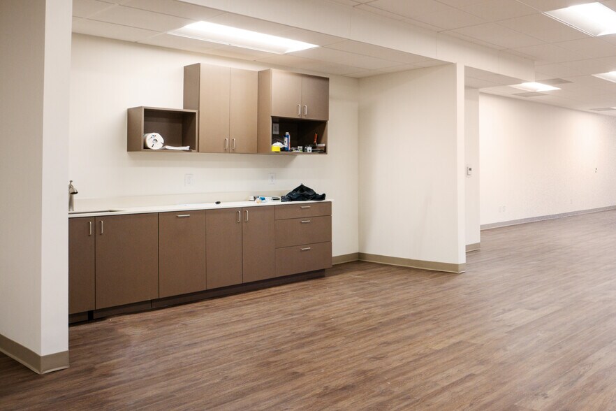 More Photos Of 6160 Mission Gorge Rd, San Diego Loft Creative Space For Lease