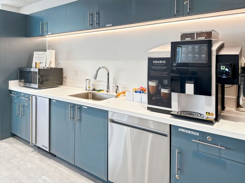 More Photos Of 6501 Park of Commerce Blvd, Boca Raton Coworking Space