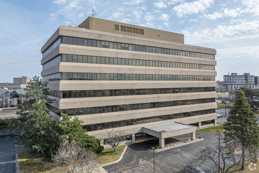 More Photos Of 316 Morris Ave, Muskegon Office Residential For Lease