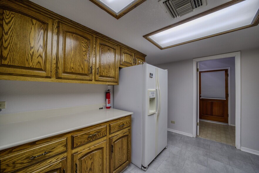 More Photos Of 5201 S Highway 95, Fort Mohave Storefront Retail Office For Sale