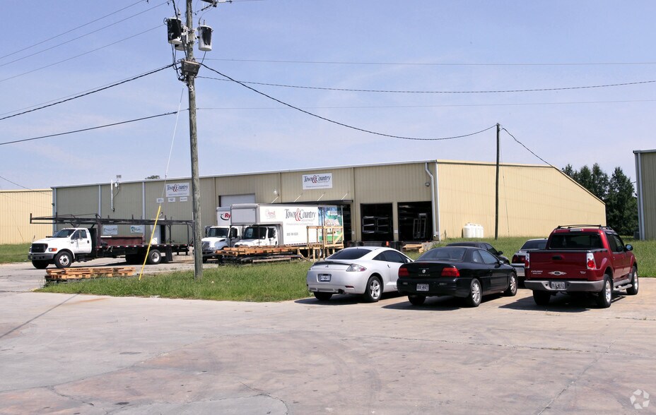 More Photos Of 25 Artley Rd, Savannah Unknown For Lease