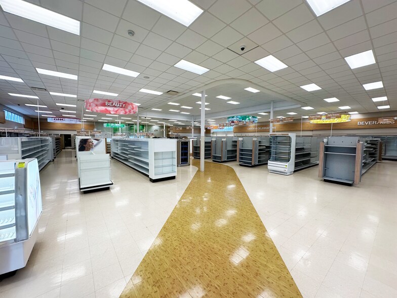 More Photos Of 6535 Paw Paw Ave, Coloma Drugstore For Sale