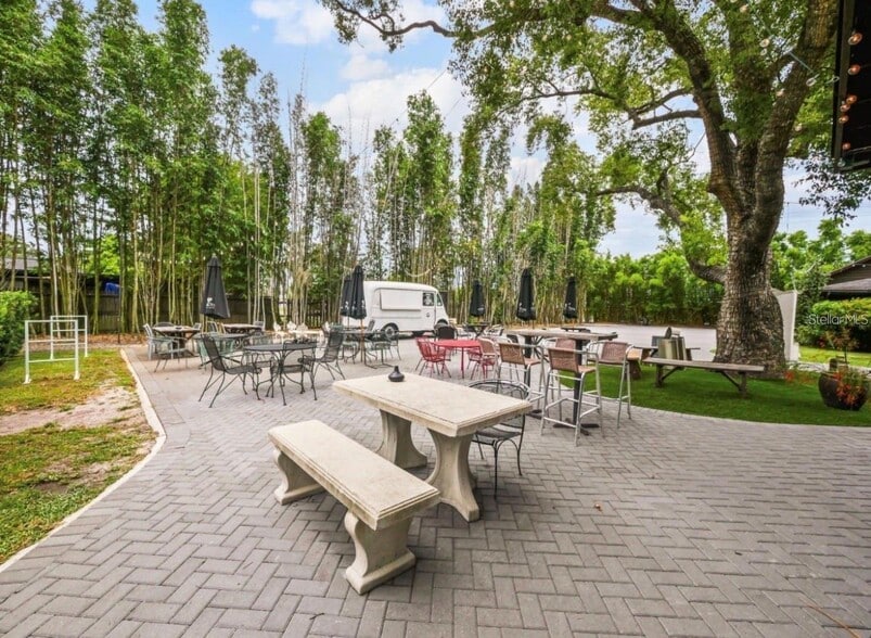 More Photos Of 4421 Edgewater Dr, Orlando Freestanding For Sale