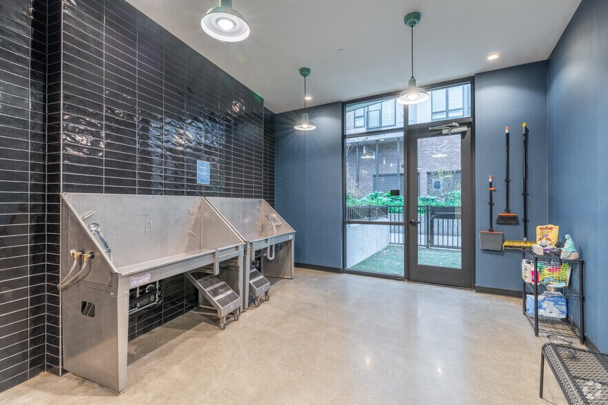 More Photos Of 17620 NE 69th Ct, Redmond Apartments For Lease