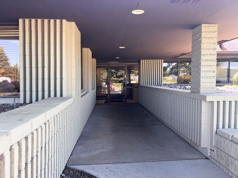 More Photos Of 6800 78th Ave N, Brooklyn Park Office For Lease