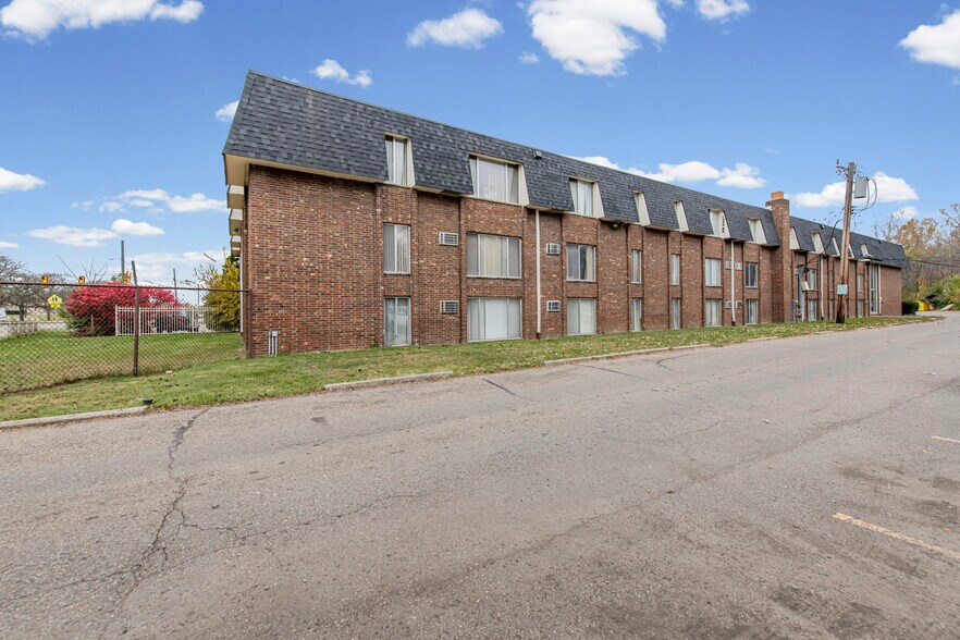 More Photos Of 23740 Fenkell St, Detroit Apartments For Sale